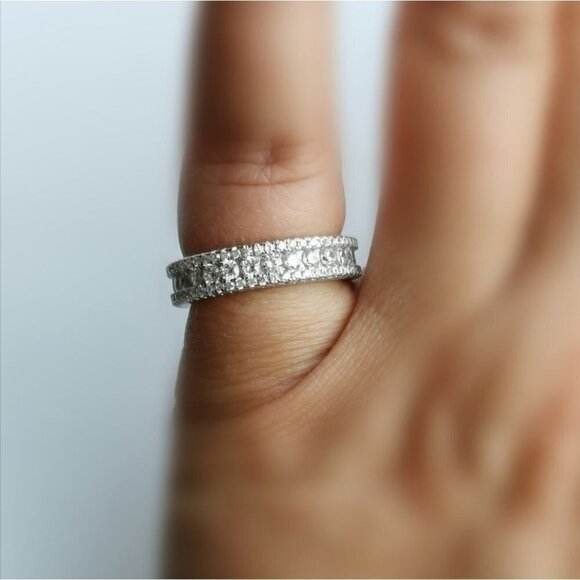 Sterling silver cz eternity band ring size 8 🆕 - Picture 3 of 6